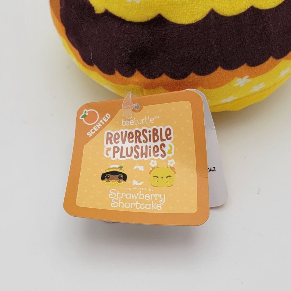 TeeTurtle Reversible Plush – Orange Blossom & Marmalade Butterfly – 2025 Release - Picture 5 of 10